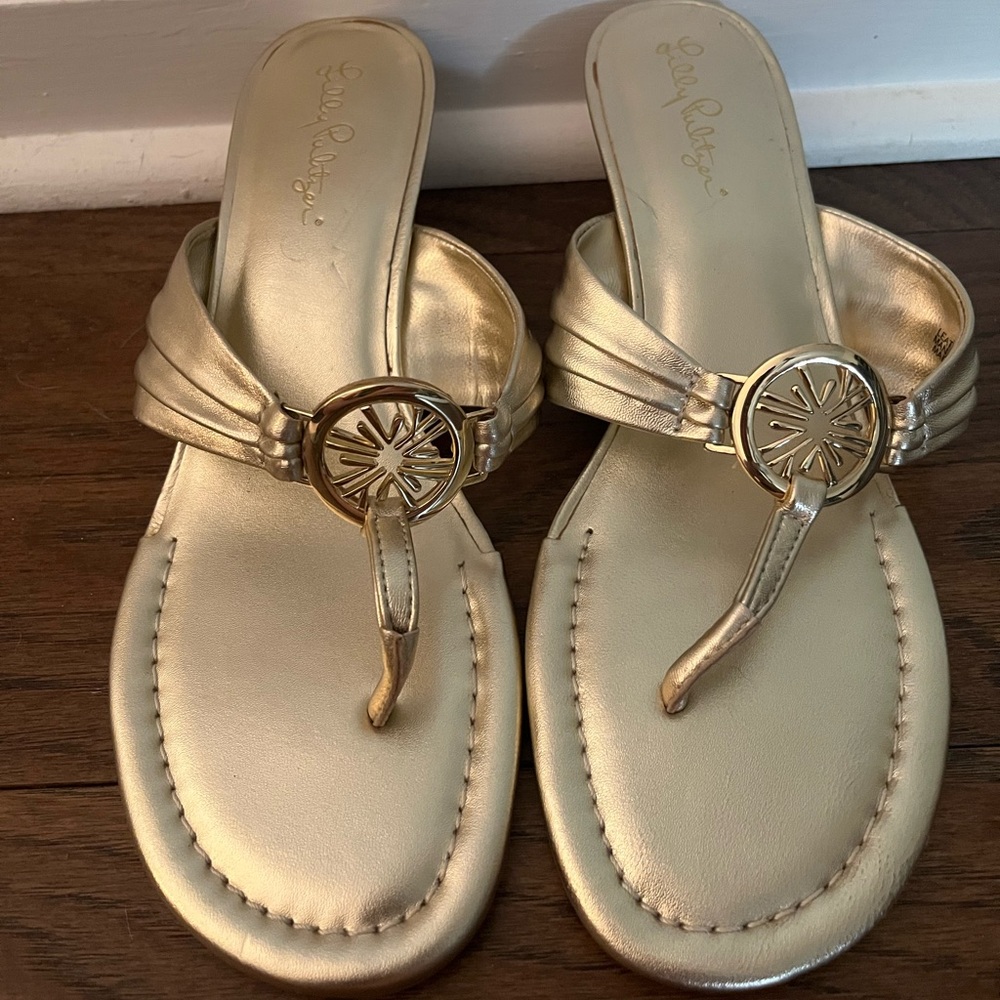 Lilly Pulitzer gold sandals 9